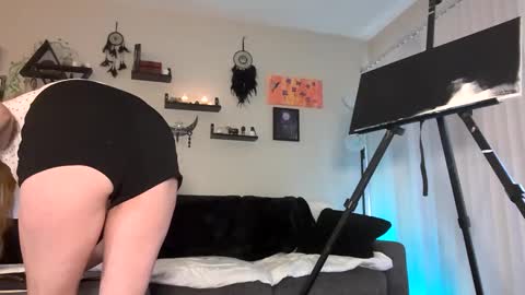 Lola online show from 09.10.25