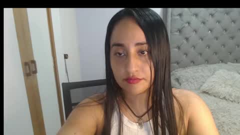 Lunhaa   online show from 03.08.25