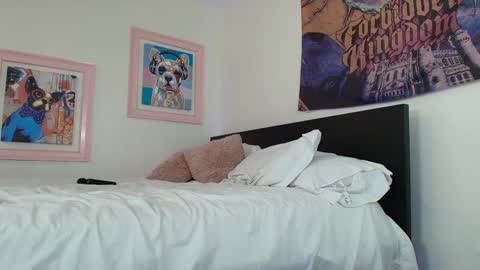 Lil Luna online show from 10.07.25