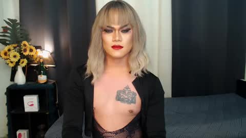 Snapshot of xyournightmarequeenx chatting on 12.13.24 QueenMarina online show from 12.13.24