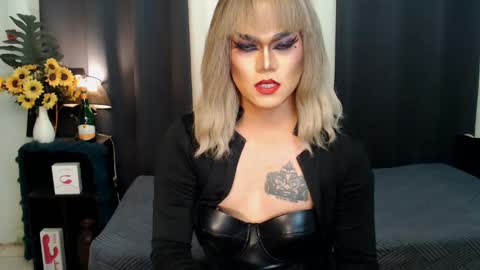 Snapshot of xyournightmarequeenx chatting on 12.24.24 QueenMarina online show from 12.24.24