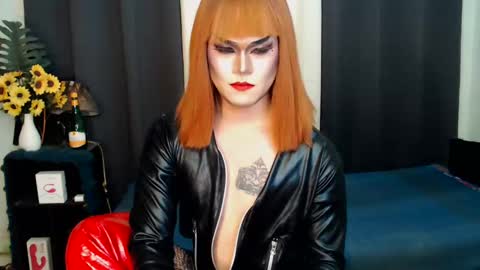 Snapshot of xyournightmarequeenx chatting on 02.21.25 QueenMarina online show from 02.21.25