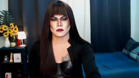 Snapshot of xyournightmarequeenx chatting on 09.09.25 QueenMarina online show from 09.09.25