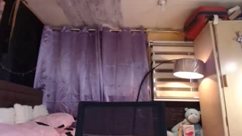 Snapshot of xyourtastyprincess chatting on 04.07.26 Angela online show from 04.07.26