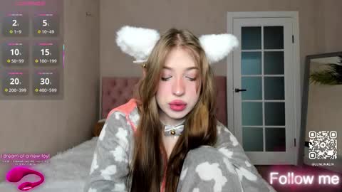 Snapshot of y0ung_lina18 chatting on 09.30.25 Lina online show from 09.30.25