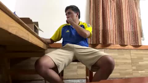 Snapshot of y0ungwithbrowndick chatting on 03.26.26 BROWN DICK online show from 03.26.26