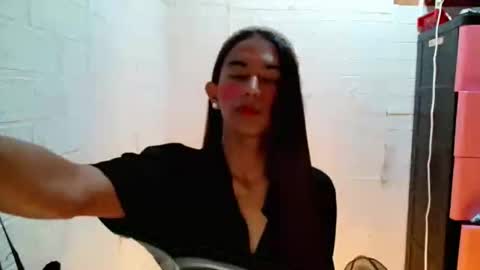 Bella online show from 12.15.25