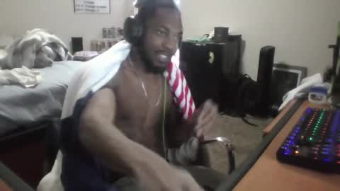 Snapshot of y_sticky chatting on 03.10.25 y_sticky online show from 03.10.25