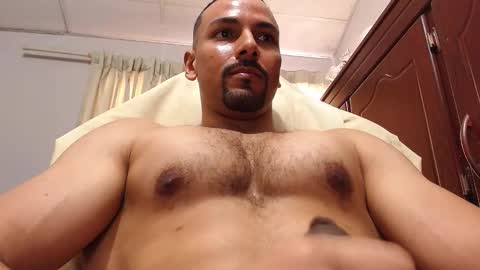  Yago Fox  online show from 12.04.24