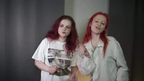 Gina and Mia online show from 05.05.26