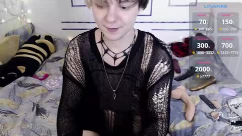 Snapshot of yakhont chatting on 01.12.25 Yanar online show from 01.12.25