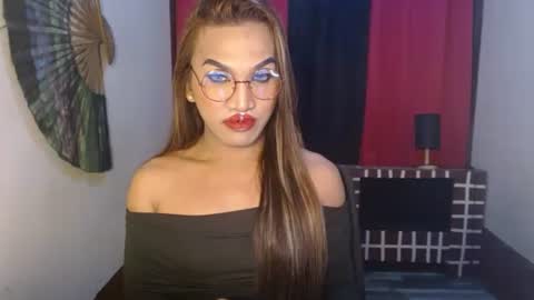 lorien gosper online show from 12.17.24