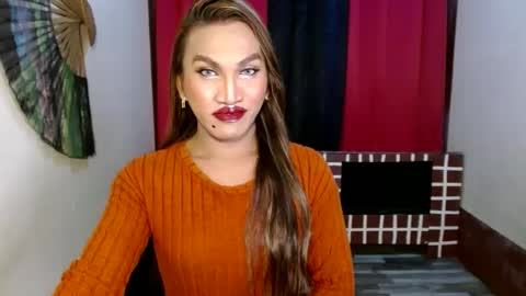 lorien gosper online show from 01.05.25