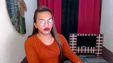 lorien gosper online show from 01.25.25