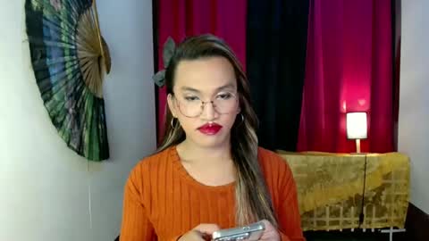 lorien gosper online show from 02.09.25