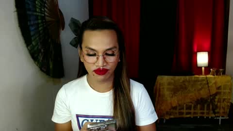 lorien gosper online show from 02.14.25