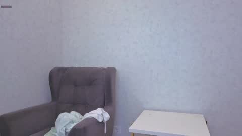 Snapshot of yana_squrel_22 chatting on 09.23.25 Yana online show from 09.23.25