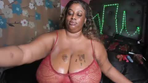 Snapshot of yani_69 chatting on 06.26.26 yani 69 online show from 06.26.26