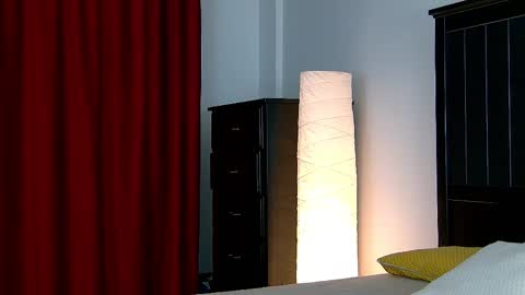 yanira_ass_ online show from 11.24.25