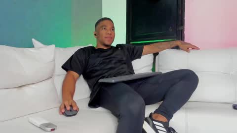 Lil yong online show from 10.13.25