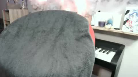 Snapshot of yannsolo8106 chatting on 11.23.25 yannsolo8106 online show from 11.23.25