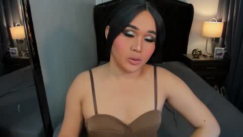 Snapshot of yanny_xoxo chatting on 01.17.25 Allisonn online show from 01.17.25