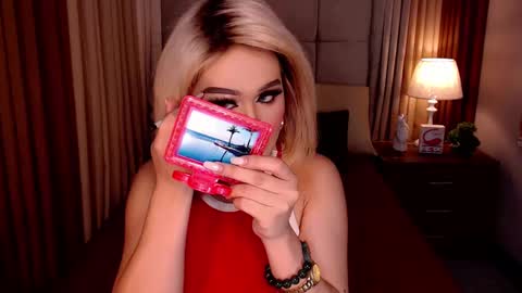 Snapshot of yanny_xoxo chatting on 02.23.25 Allisonn online show from 02.23.25