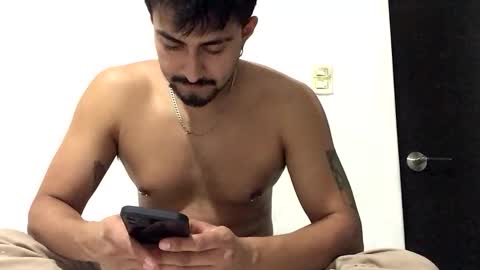 Snapshot of yanose117 chatting on 10.22.25 Jony online show from 10.22.25