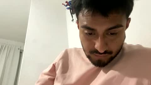 Snapshot of yanose117 chatting on 12.01.25 Jony online show from 12.01.25