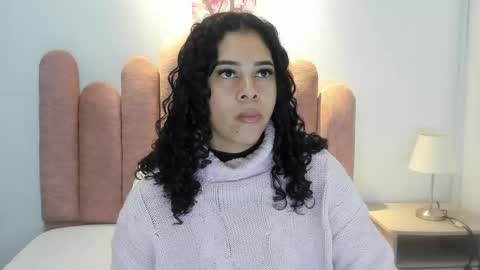 Snapshot of yara10_ chatting on 04.17.26 yara10_ online show from 04.17.26