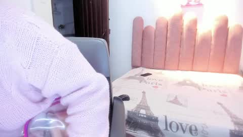 Snapshot of yara10_ chatting on 04.21.26 yara10_ online show from 04.21.26