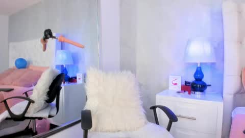 Yara Bliss  online show from 09.30.25