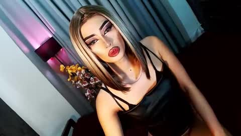 miss yasii online show from 12.15.24
