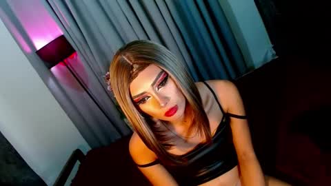 miss yasii online show from 12.16.24