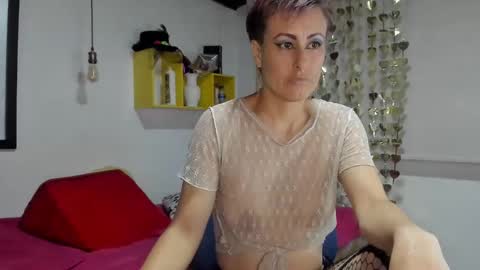 Yasemin online show from 02.06.25