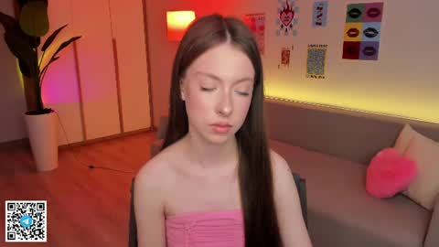 Snapshot of yasmin_kass chatting on 06.21.26 Yasmin online show from 06.21.26
