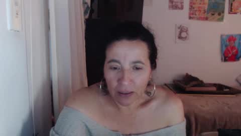 yasmin_love85 online show from 10.14.25