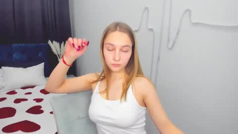 Yasmina online show from 02.17.25