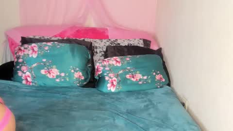 Yasmina online show from 02.23.25