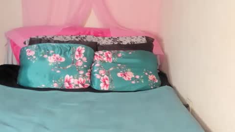 Yasmina online show from 02.24.25