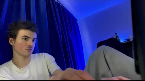 Snapshot of yayay333 chatting on 12.23.25 yayay333 online show from 12.23.25