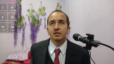 Snapshot of yazflor chatting on 09.19.25 Hazzan y Greisy online show from 09.19.25