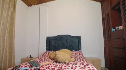 Snapshot of yazmin_mature chatting on 10.12.25 Jasmin online show from 10.12.25