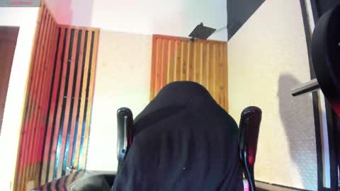 Snapshot of yeidonn chatting on 06.26.26 Yeidonn online show from 06.26.26