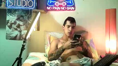 yeisoncastellanos1999 online show from 12.21.25