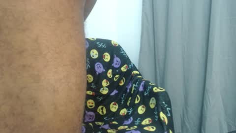 Snapshot of yeisonsexyhot chatting on 10.14.25 YEISON online show from 10.14.25