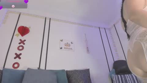 Yelena Owens online show from 03.10.26