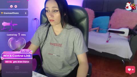 Snapshot of yeliana_sexy chatting on 12.21.24 Valery online show from 12.21.24