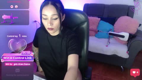 Snapshot of yeliana_sexy chatting on 01.04.25 Valery online show from 01.04.25