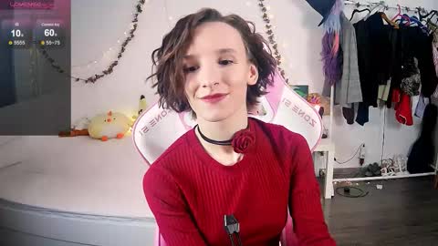 Snapshot of yellow_songbird chatting on 11.08.25 Liya online show from 11.08.25